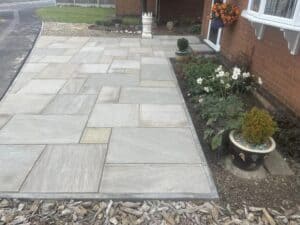 Natural stone driveway and patio surface in Leicester